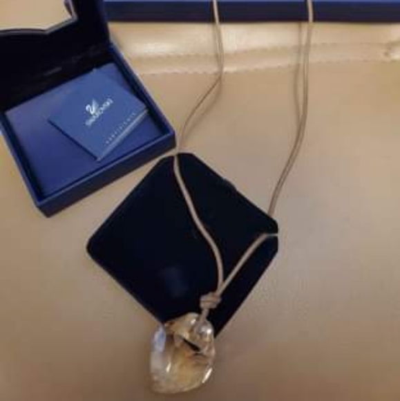 Swarovski Crystal Pendant Necklace - Picture 3 of 4
